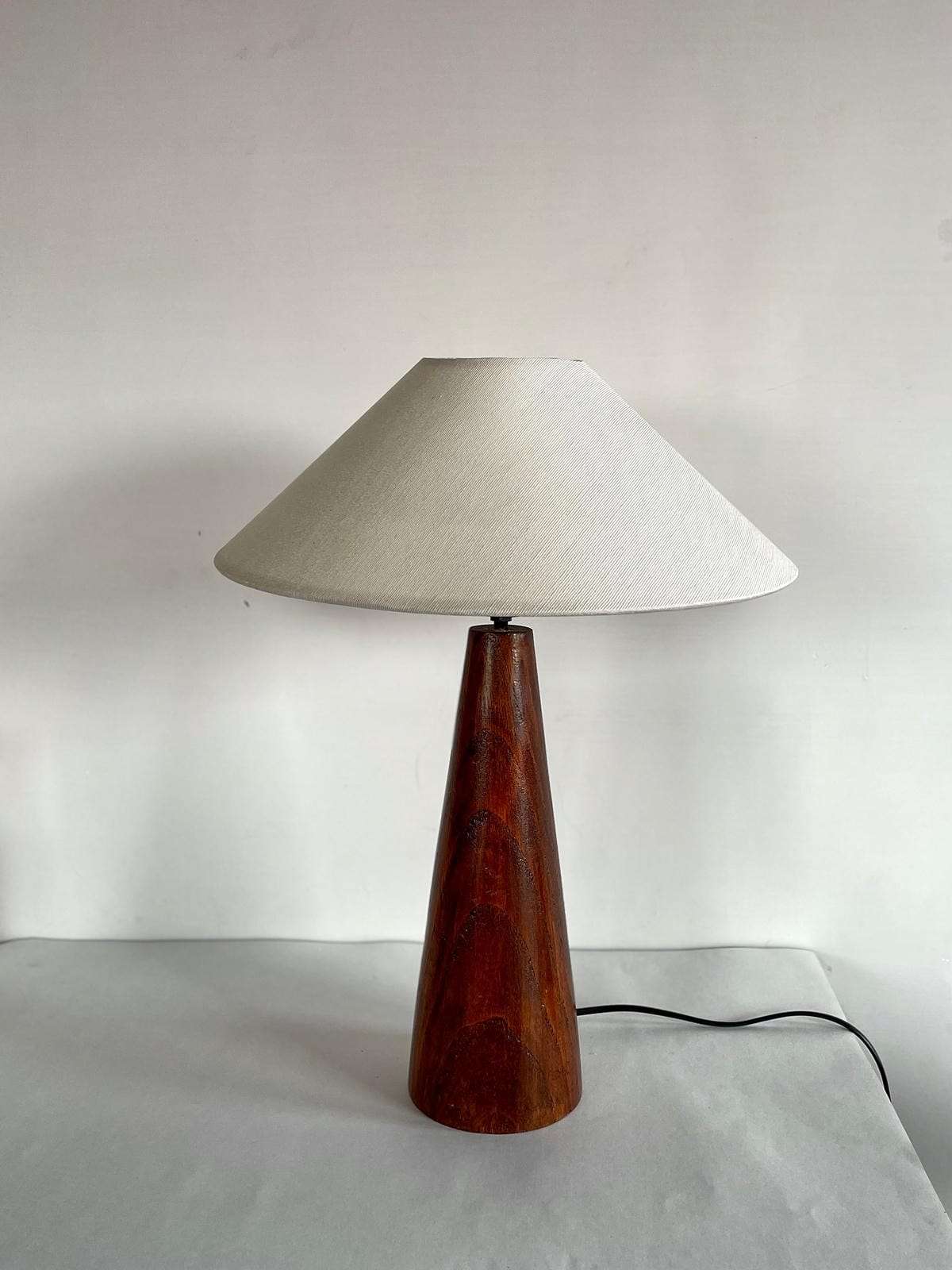 Cone Table Lamp - Ghaaroon